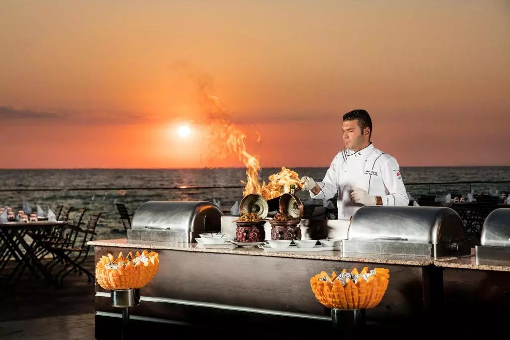 هتل کاریزما دلوکس